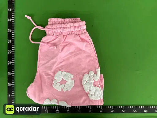 粉色短裤