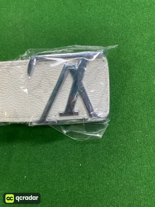 plain silver buckle