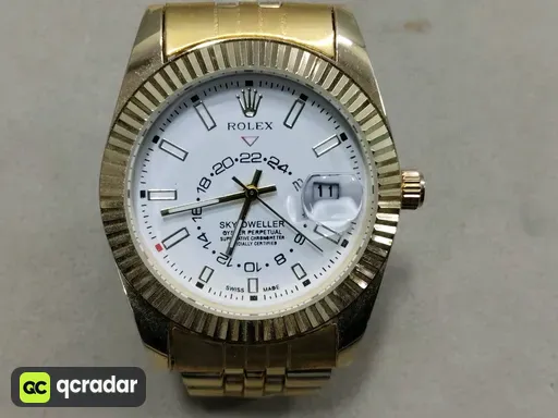 Log skywalker gold strap white face