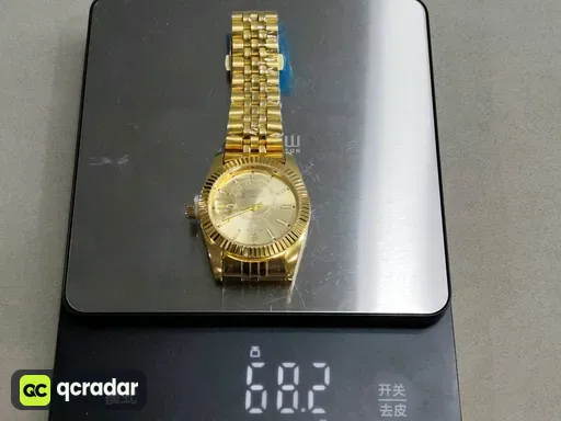 Log skywalker gold strap gold face