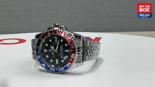 Four-pin coke circle, five-bead silver strap, red and blue circle, black face