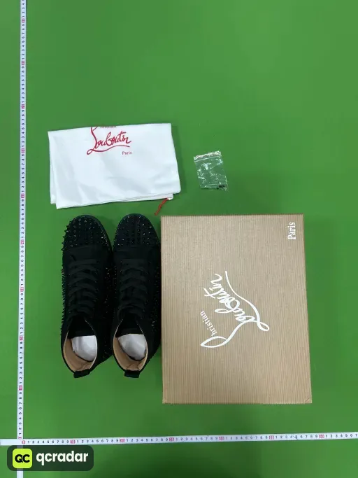 黑绒黑满钉