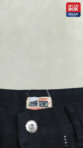 E01 [star] black denim shorts