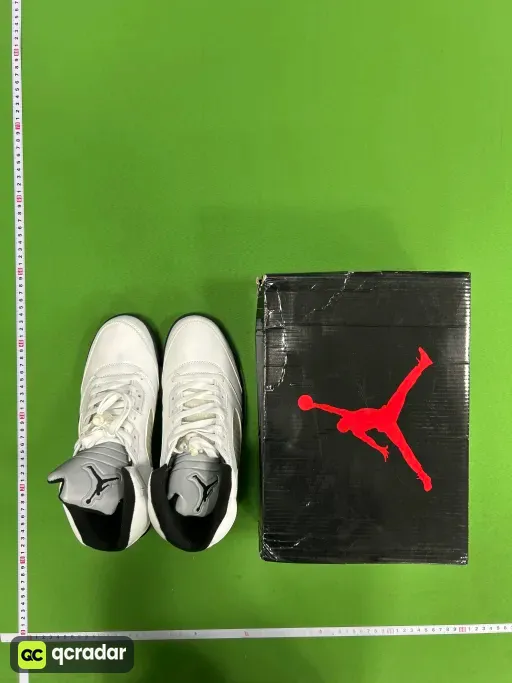AJ5-白黑