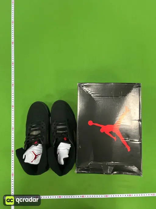 AJ5-黑红公牛