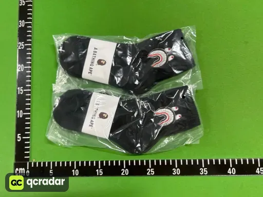 短款黑色鲨鱼