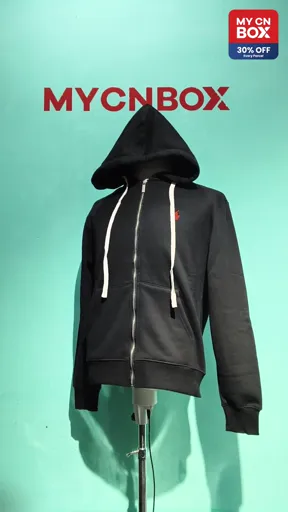 W001 black red label