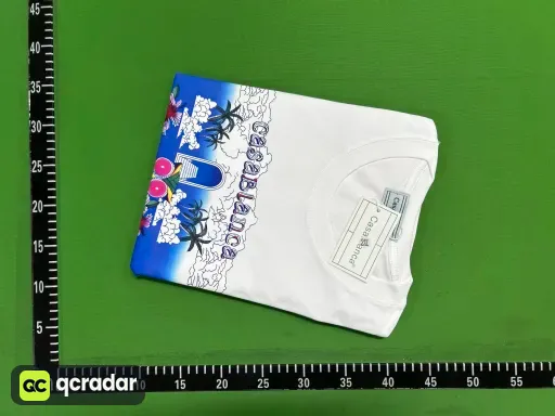 84白色