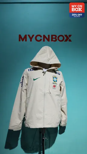 Brazilian windbreaker white
