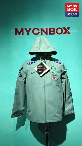 Brazilian windbreaker light green