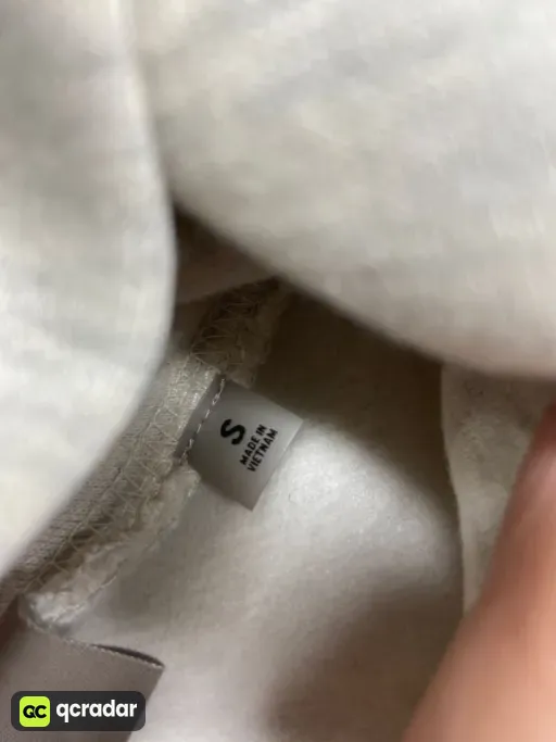 浅燕麦色