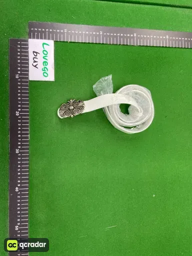 【15个白色十字白底，方十字】皮带