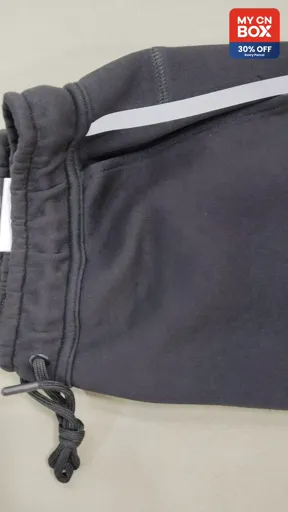 Black trousers