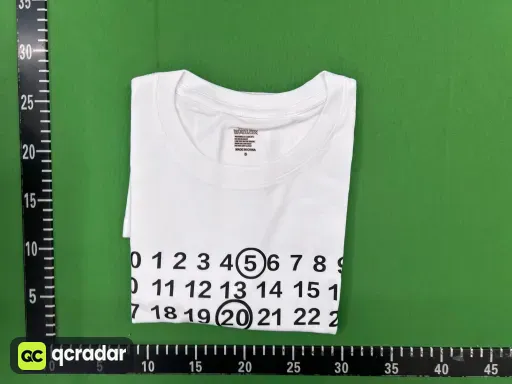 824白色