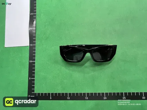 金黑框灰片