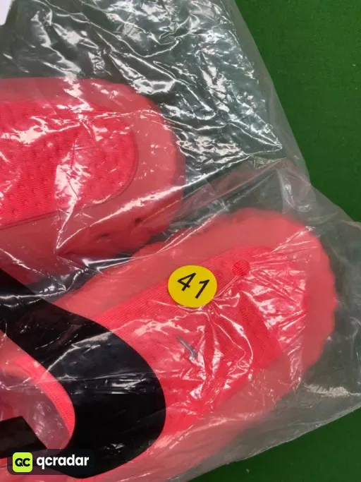 Red toe shoes