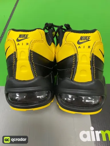 95 models--40-46--black and yellow