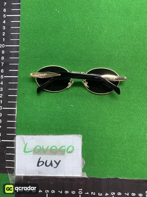 C3 gold dark green