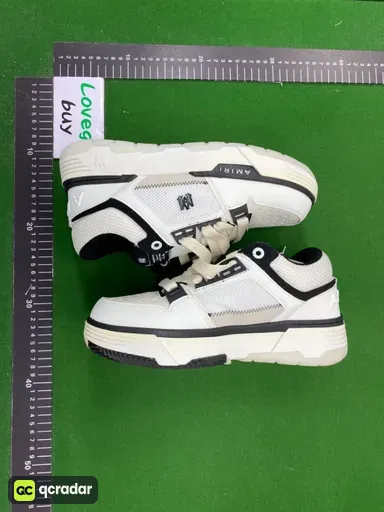 Am color 6-white with black edges