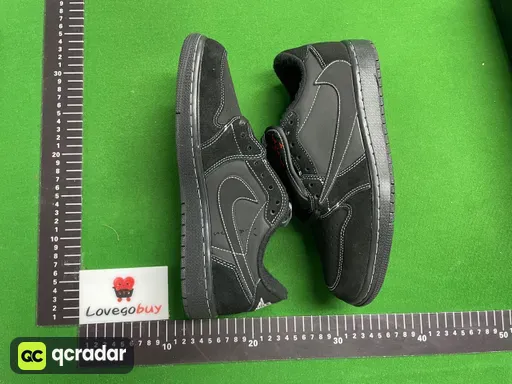 AJ1