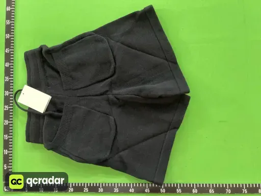 C7030黑色短裤