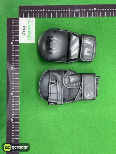 Boxing gloves size: M