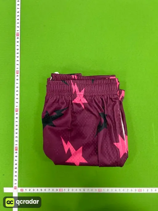 酒红色星星(Claret