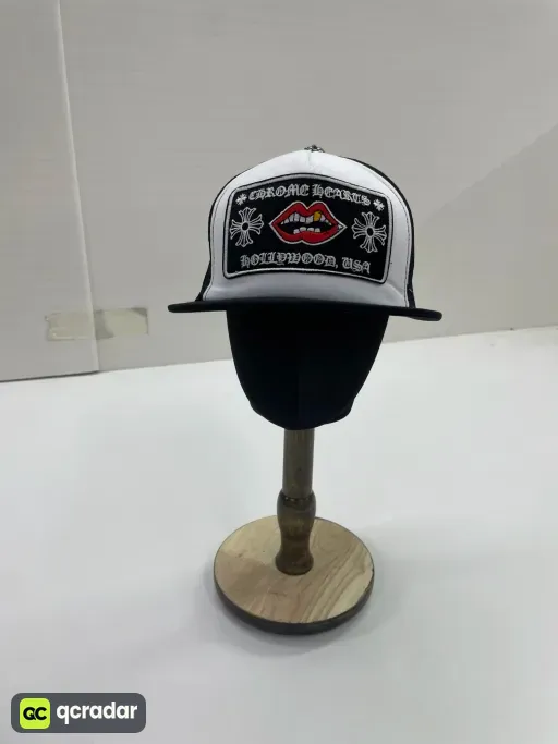 罗心红唇白色
