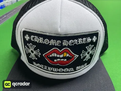 罗心红唇白色