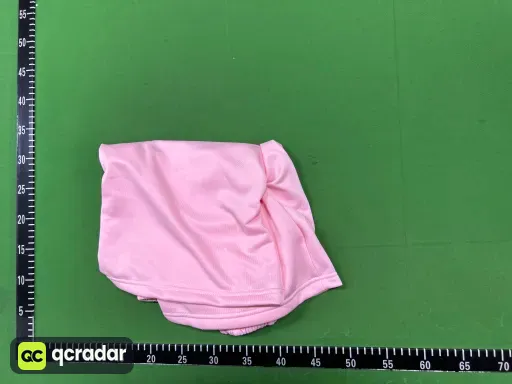 粉红色短裤