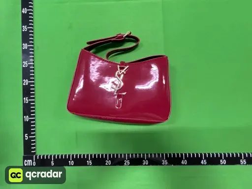 红色