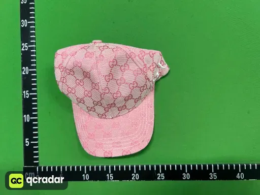 侧绣字母粉色