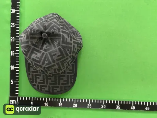 黑色皮边