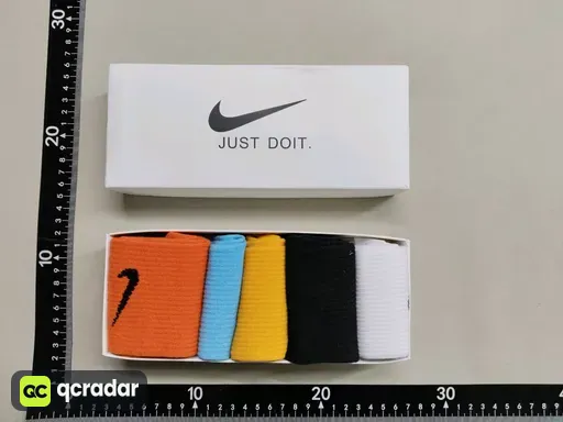 Gift box [black+white+blue+yellow+orange]