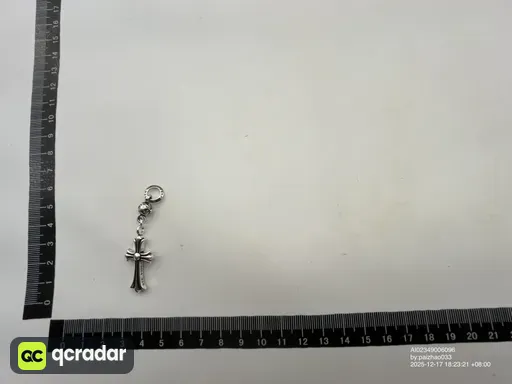 小号十字架带珠吊坠