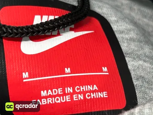 浅灰色套装