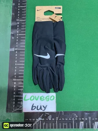 Black gloves size m