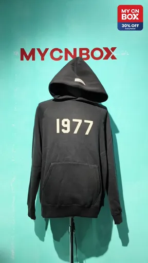 1977 iron black hoodie