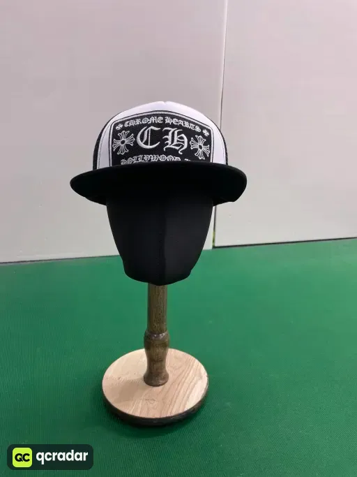罗欣白色