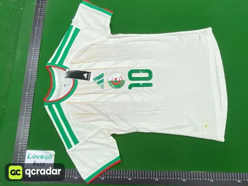 26 algerian hosts