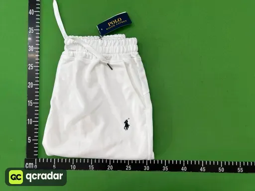 短裤白色黑标