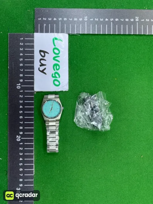 Quartz glossy silver light green