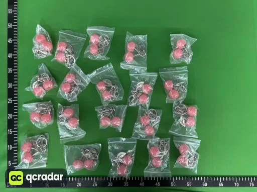 粉色