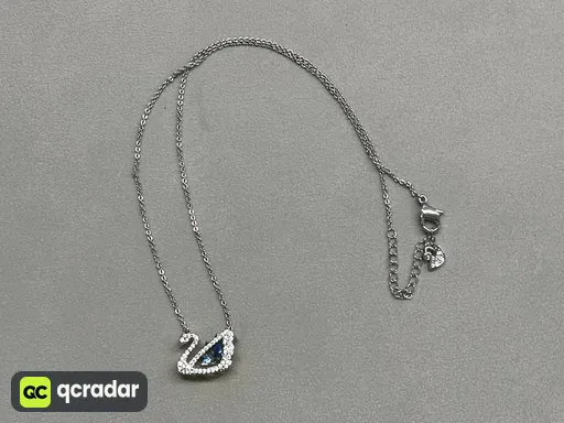 Smart blue swan necklace