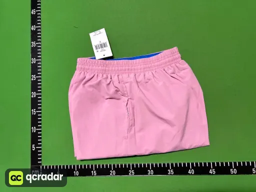 粉红色
