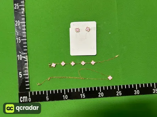 浅花粉（金色手链）