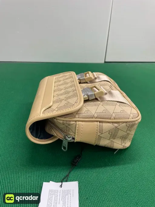 米黄色21*6*16cm
