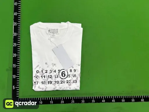 824白色