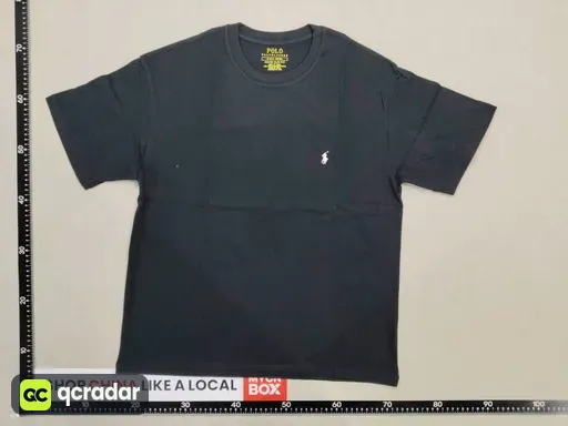 Round neck black-white label