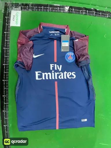 17-18 paris home court (no. 10)